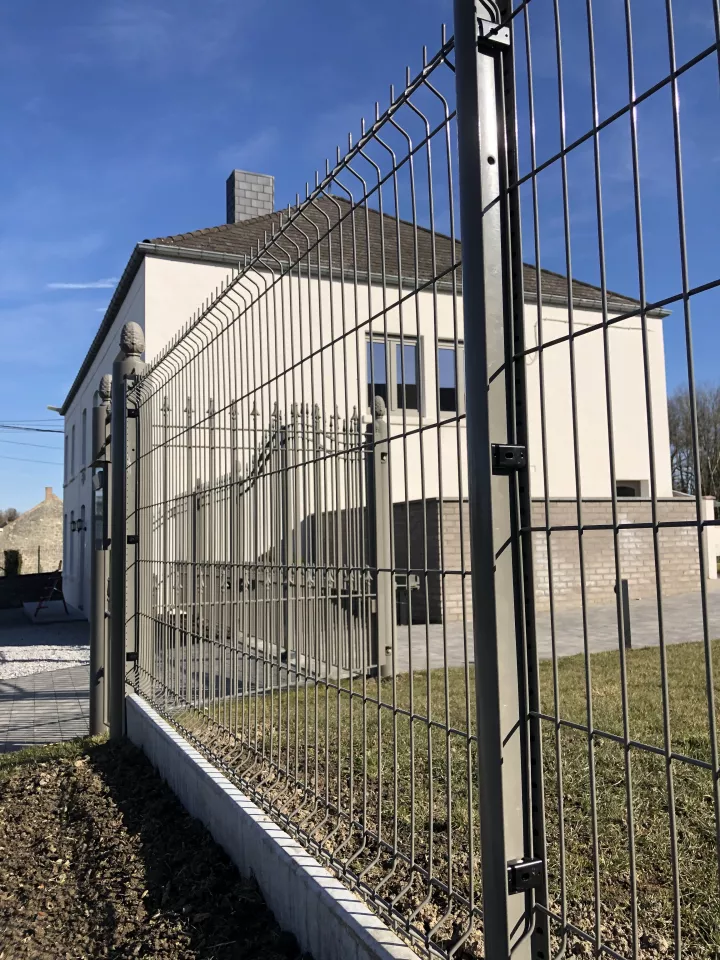 Installation barrière de jardin souple et rigide Walcourt